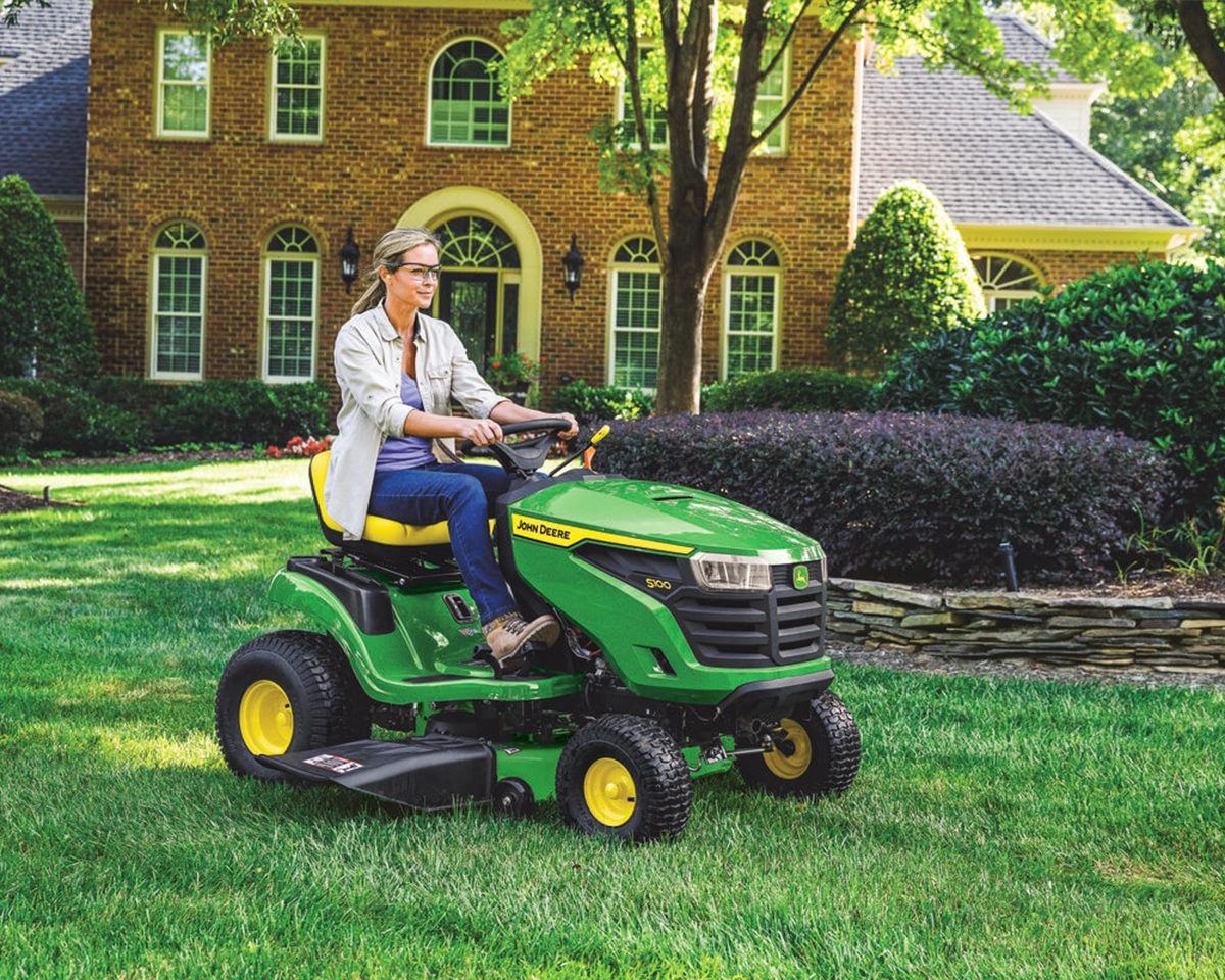 Lawn Tractors